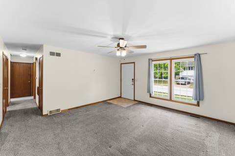Tiny photo for 4233 Warren Street, Davenport, IA 52806 (MLS # 12663374)