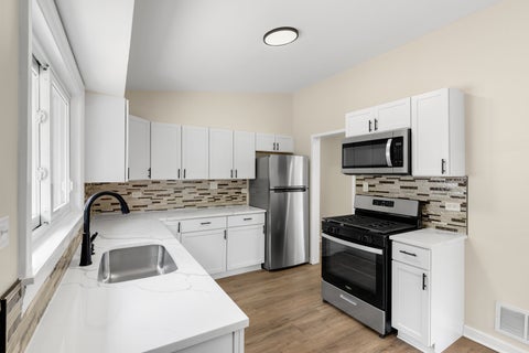 Tiny photo for 1140 Wallace Court, Chicago Heights, IL 60411 (MLS # 12746781)