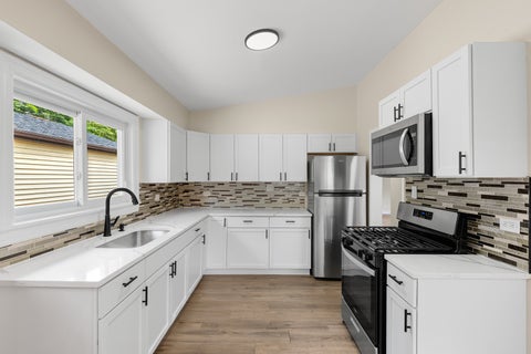 Tiny photo for 1140 Wallace Court, Chicago Heights, IL 60411 (MLS # 12746781)