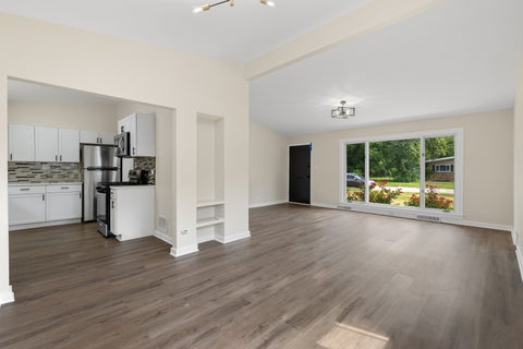Tiny photo for 1140 Wallace Court, Chicago Heights, IL 60411 (MLS # 12746781)