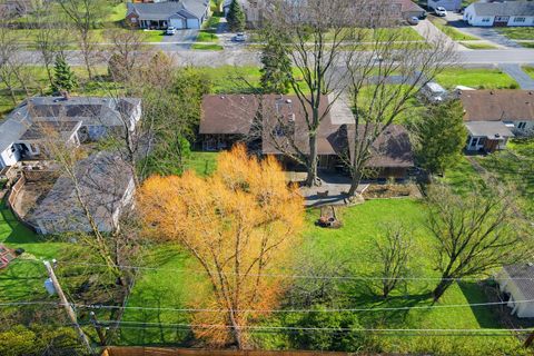 Tiny photo for 5608 S Gilbert Avenue, La Grange Highlands, IL 60525 (MLS # 12573088)