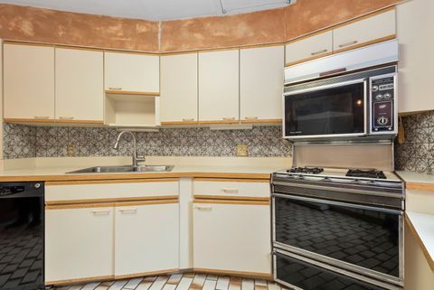 Tiny photo for 5608 S Gilbert Avenue, La Grange Highlands, IL 60525 (MLS # 12573088)