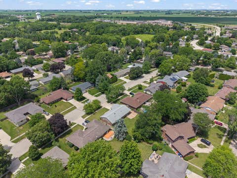 Tiny photo for 1606 Carlisle Lane, DeKalb, IL 60115 (MLS # 12624922)