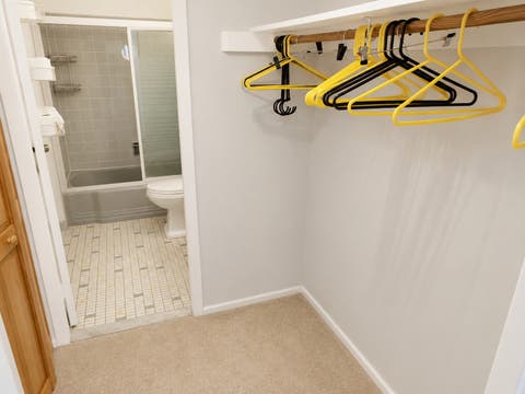Tiny photo for 5701 N Sheridan Road #16N, Chicago, IL 60660 (MLS # 12684708)