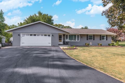 Photo of 502 W Jeffery Street, Cullom, IL 60929 (MLS # 12470200)