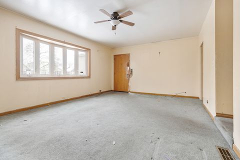 Tiny photo for 2164 N Mobile Avenue, Chicago, IL 60639 (MLS # 12531024)