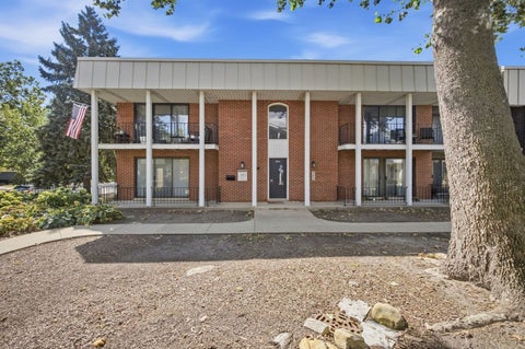 Photo of 9812 S Karlov Avenue #4D, Oak Lawn, IL 60453 (MLS # 12758612)