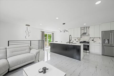 Tiny photo for 336 Westwood Court #336, Vernon Hills, IL 60061 (MLS # 12459976)