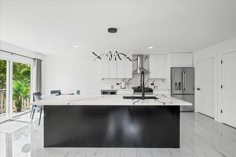 Tiny photo for 336 Westwood Court #336, Vernon Hills, IL 60061 (MLS # 12459976)