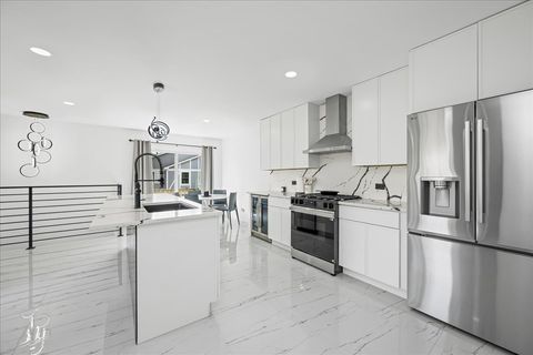 Tiny photo for 336 Westwood Court #336, Vernon Hills, IL 60061 (MLS # 12459976)