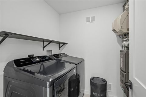 Tiny photo for 336 Westwood Court #336, Vernon Hills, IL 60061 (MLS # 12459976)