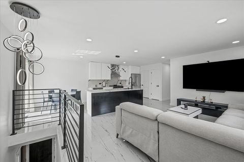 Tiny photo for 336 Westwood Court #336, Vernon Hills, IL 60061 (MLS # 12459976)