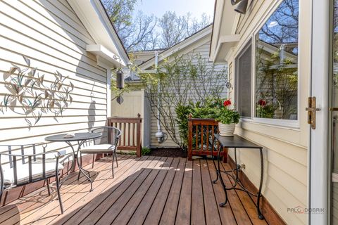 Tiny photo for 2 Court of Fox River Valley, Lincolnshire, IL 60069 (MLS # 12625747)