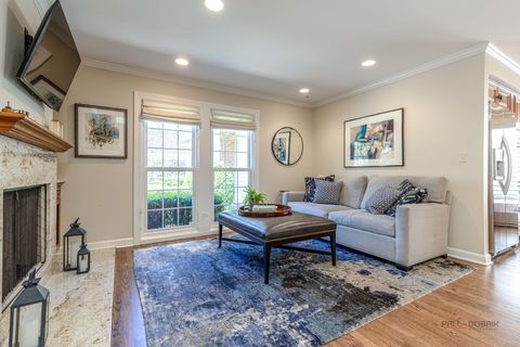Tiny photo for 2 Court of Fox River Valley, Lincolnshire, IL 60069 (MLS # 12625747)