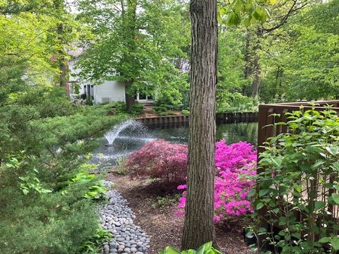 Tiny photo for 2 Court of Fox River Valley, Lincolnshire, IL 60069 (MLS # 12625747)