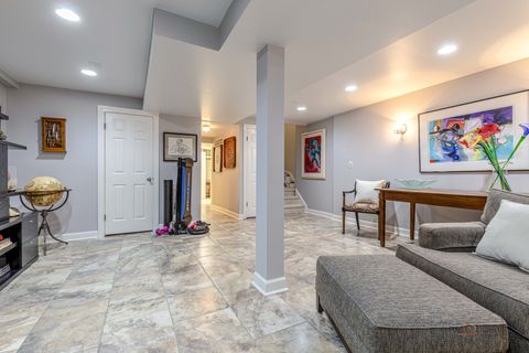 Tiny photo for 2 Court of Fox River Valley, Lincolnshire, IL 60069 (MLS # 12625747)