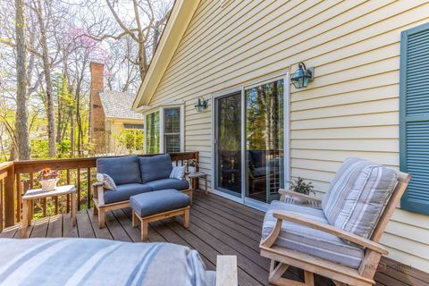 Tiny photo for 2 Court of Fox River Valley, Lincolnshire, IL 60069 (MLS # 12625747)