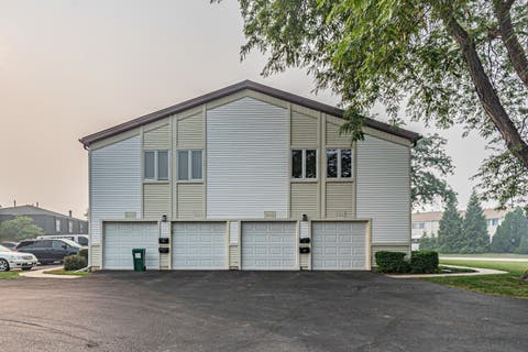 Tiny photo for 608 Inverrary Lane #608, Deerfield, IL 60015 (MLS # 12708717)