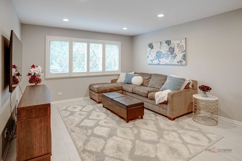 Tiny photo for 1252 Briarwood Lane, Libertyville, IL 60048 (MLS # 12684453)