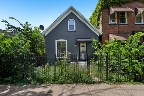 Photo of 432 N Lawndale Avenue, Chicago, IL 60624 (MLS # 12502488) Photo of 432 N Lawndale Avenue, Chicago, IL 60624 (MLS # 12502488)