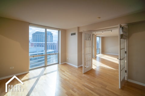 Tiny photo for 1640 Maple Avenue #1208, Evanston, IL 60201 (MLS # 12764639)