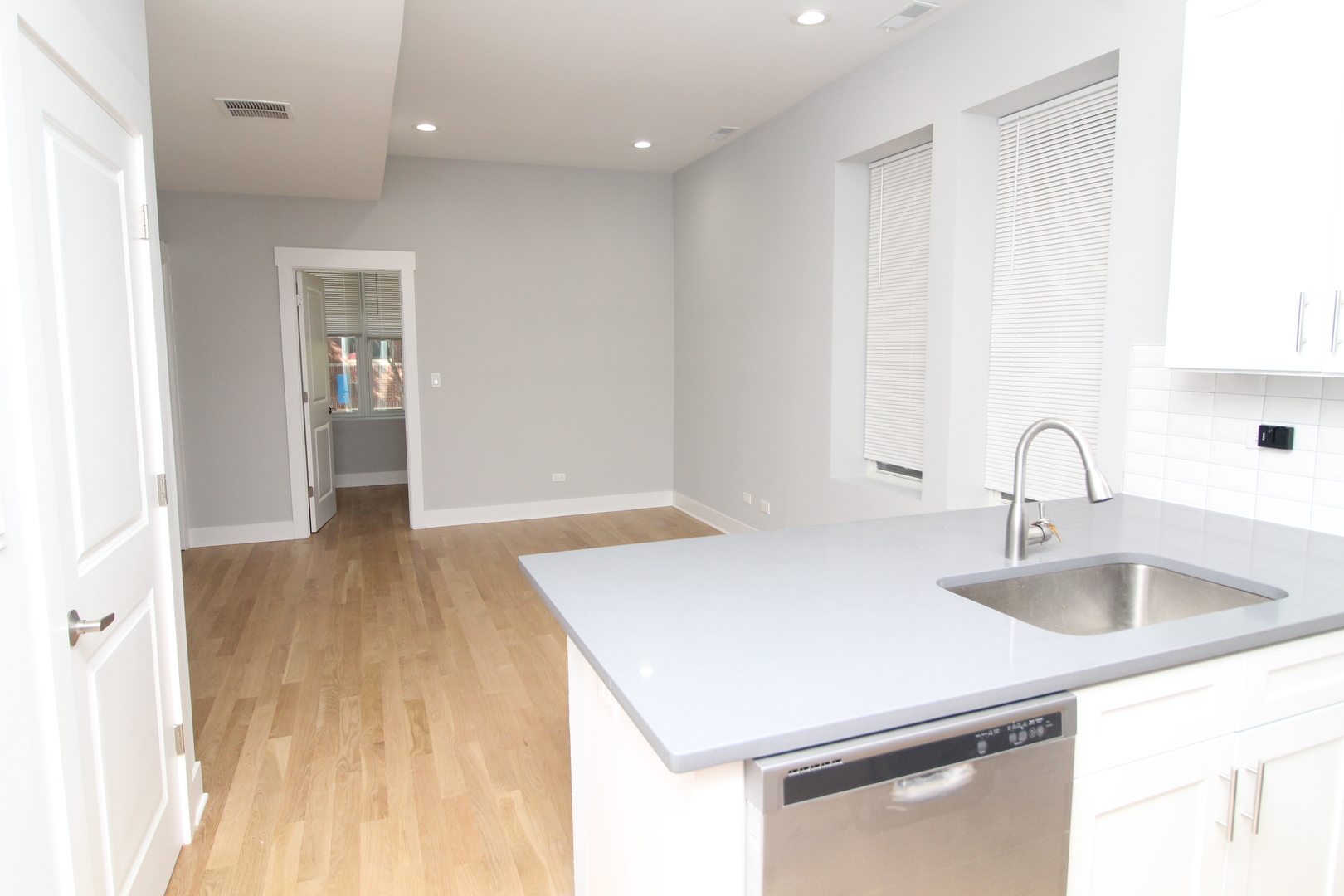 1411 W taylor Street 3F