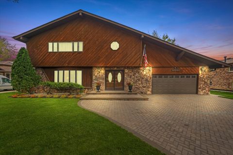 Tiny photo for 10221 S Eleanor Avenue, Palos Hills, IL 60465 (MLS # 12533923)