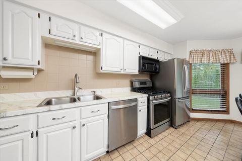 Tiny photo for 10221 S Eleanor Avenue, Palos Hills, IL 60465 (MLS # 12533923)