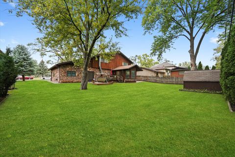 Tiny photo for 10221 S Eleanor Avenue, Palos Hills, IL 60465 (MLS # 12533923)