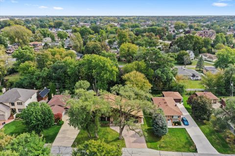 Tiny photo for 10221 S Eleanor Avenue, Palos Hills, IL 60465 (MLS # 12533923)
