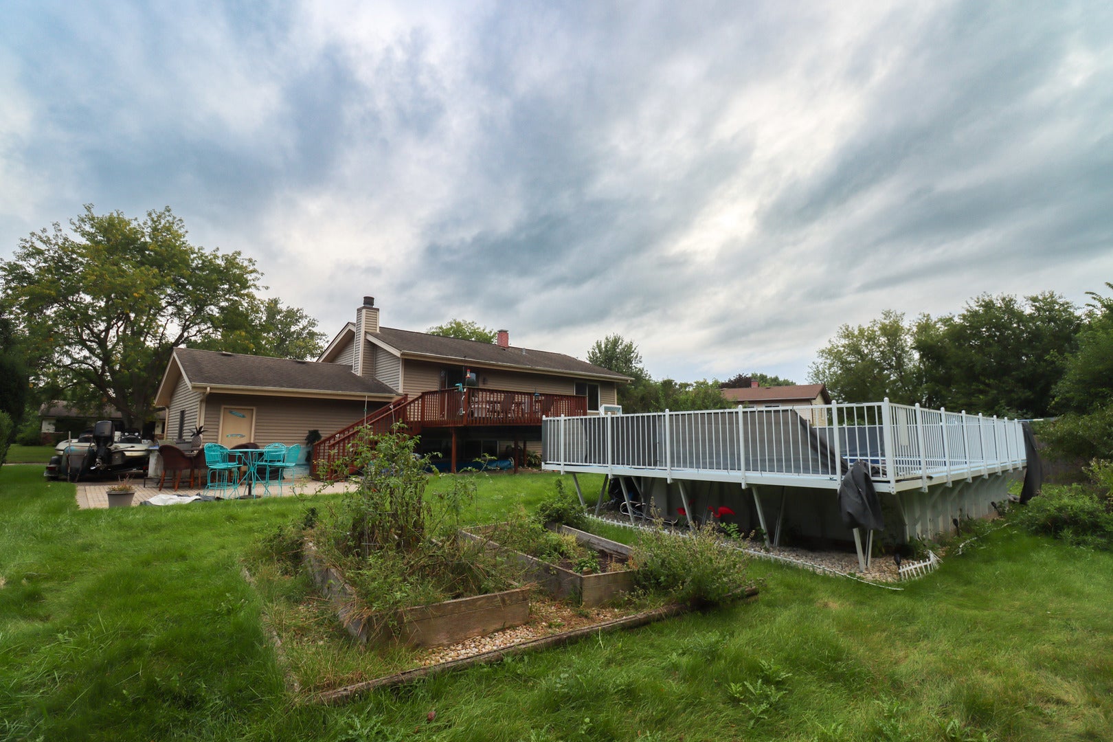 916 Camelot Drive