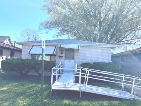Photo of 705 May Street, Calumet City, IL 60409 (MLS # 12627597)