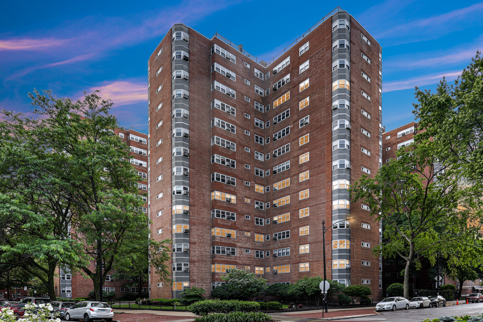 4970 N Marine Drive 822