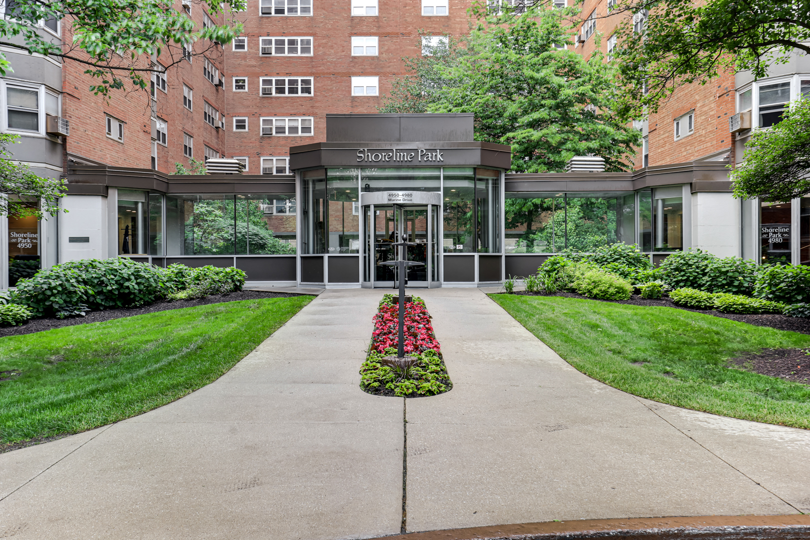 4970 N Marine Drive 822