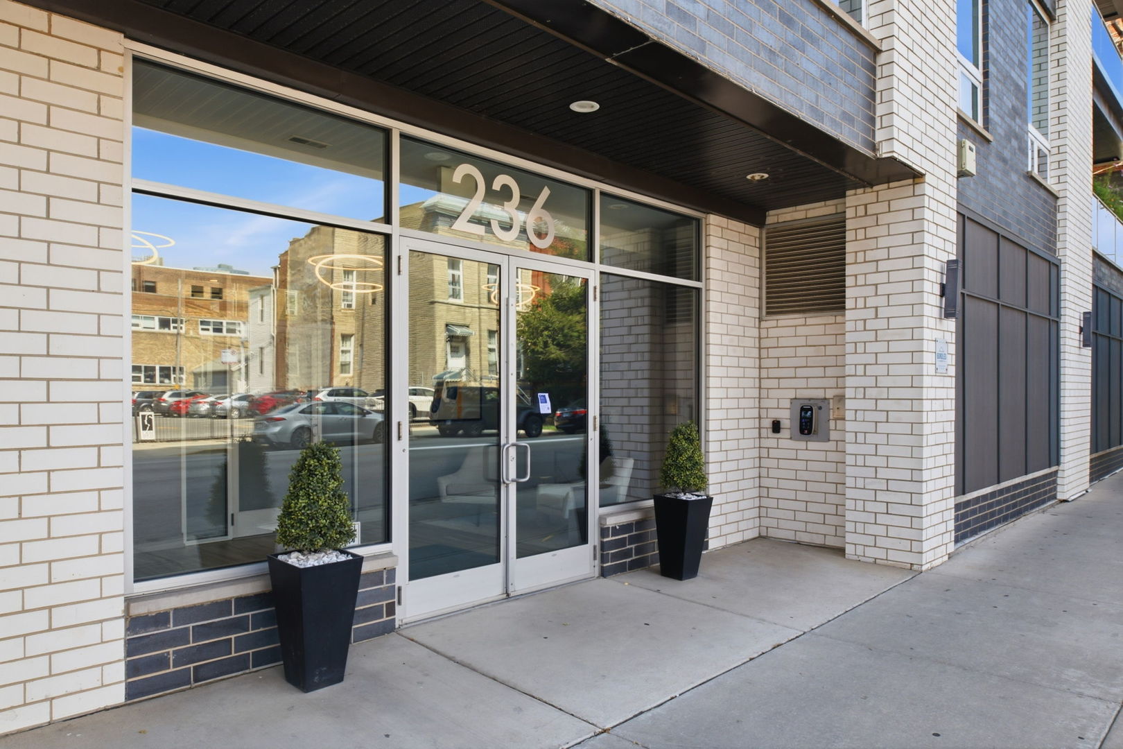 236 S Racine Avenue 501