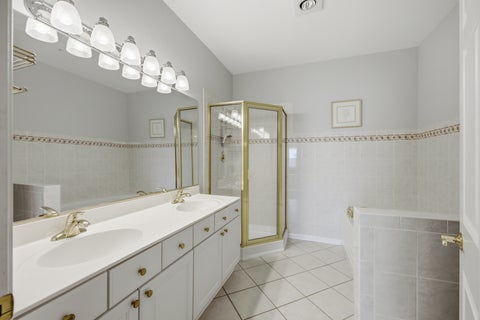 Tiny photo for 1500 S Ardmore Avenue #611, Villa Park, IL 60181 (MLS # 12749396)