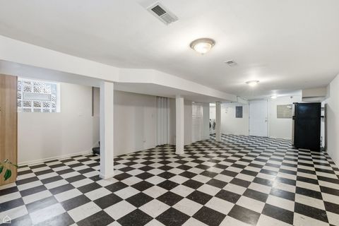 Tiny photo for 5401 S Maryland Avenue, Chicago, IL 60615 (MLS # 12640827)