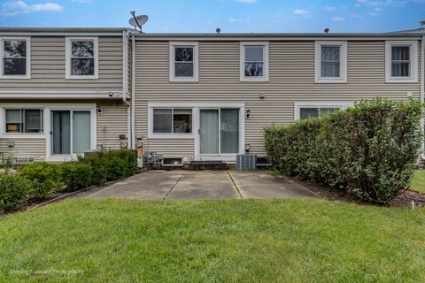 Tiny photo for 2141 Greystone Place, Hoffman Estates, IL 60169 (MLS # 12755345)