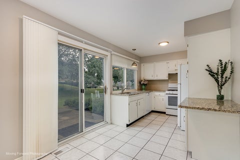 Tiny photo for 2141 Greystone Place, Hoffman Estates, IL 60169 (MLS # 12755345)