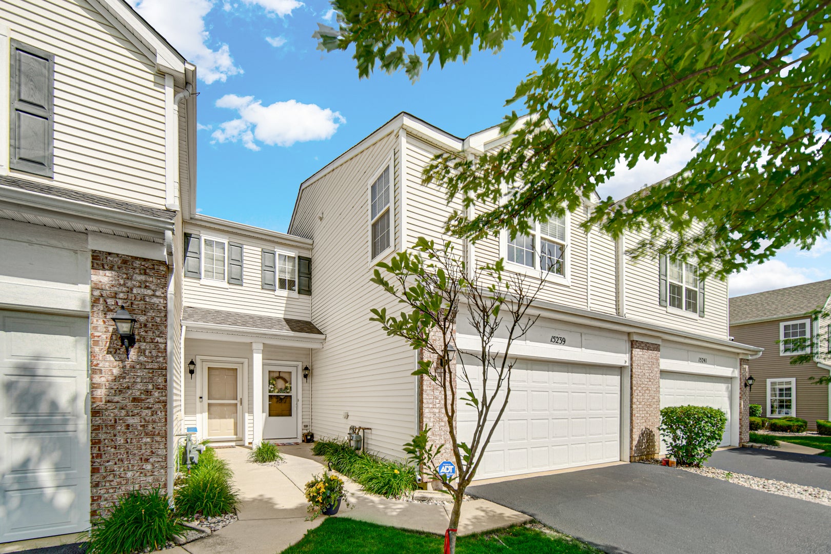 15239 KENMARE Circle