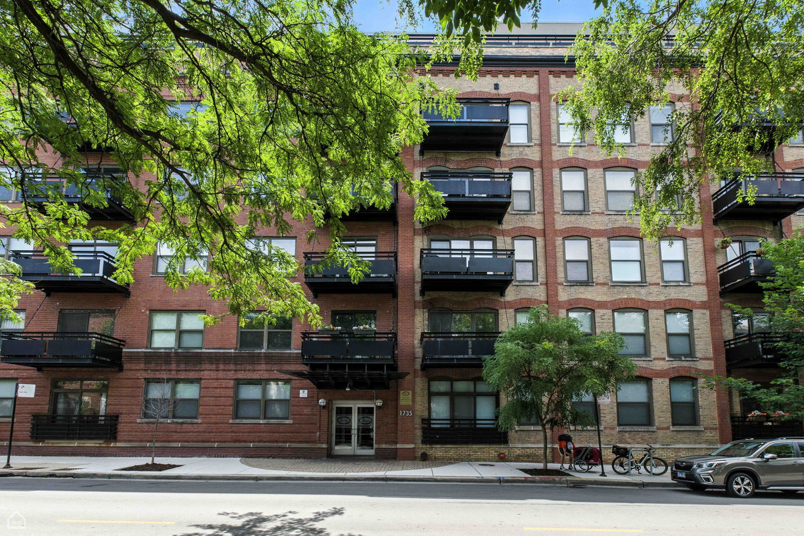 1735 W Diversey Parkway 505