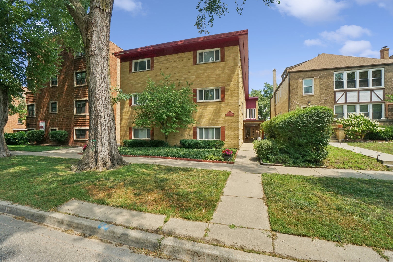 547 Sheridan Road 3W