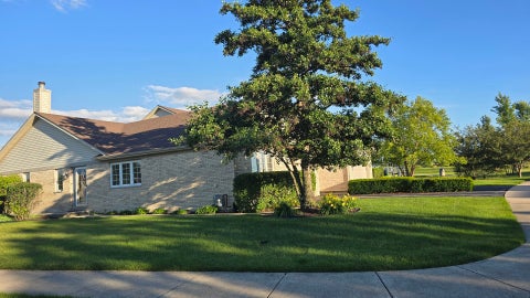 Tiny photo for 53 Odyssey Drive, Tinley Park, IL 60477 (MLS # 12682736)