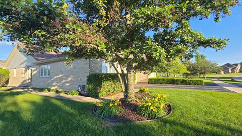 Tiny photo for 53 Odyssey Drive, Tinley Park, IL 60477 (MLS # 12682736)