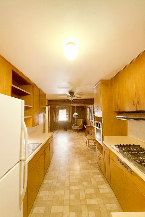 Tiny photo for 760 Cumberland Street, Hoffman Estates, IL 60169 (MLS # 12533822)