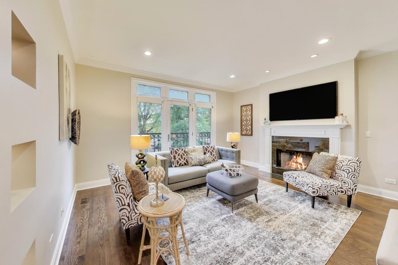 2449 W LOGAN Boulevard 1F