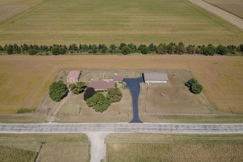 Tiny photo for 29428 E 500 North Road, Leroy, IL 61752 (MLS # 12574279)