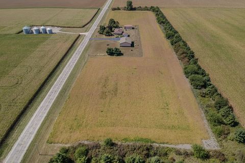 Tiny photo for 29428 E 500 North Road, Leroy, IL 61752 (MLS # 12574279)