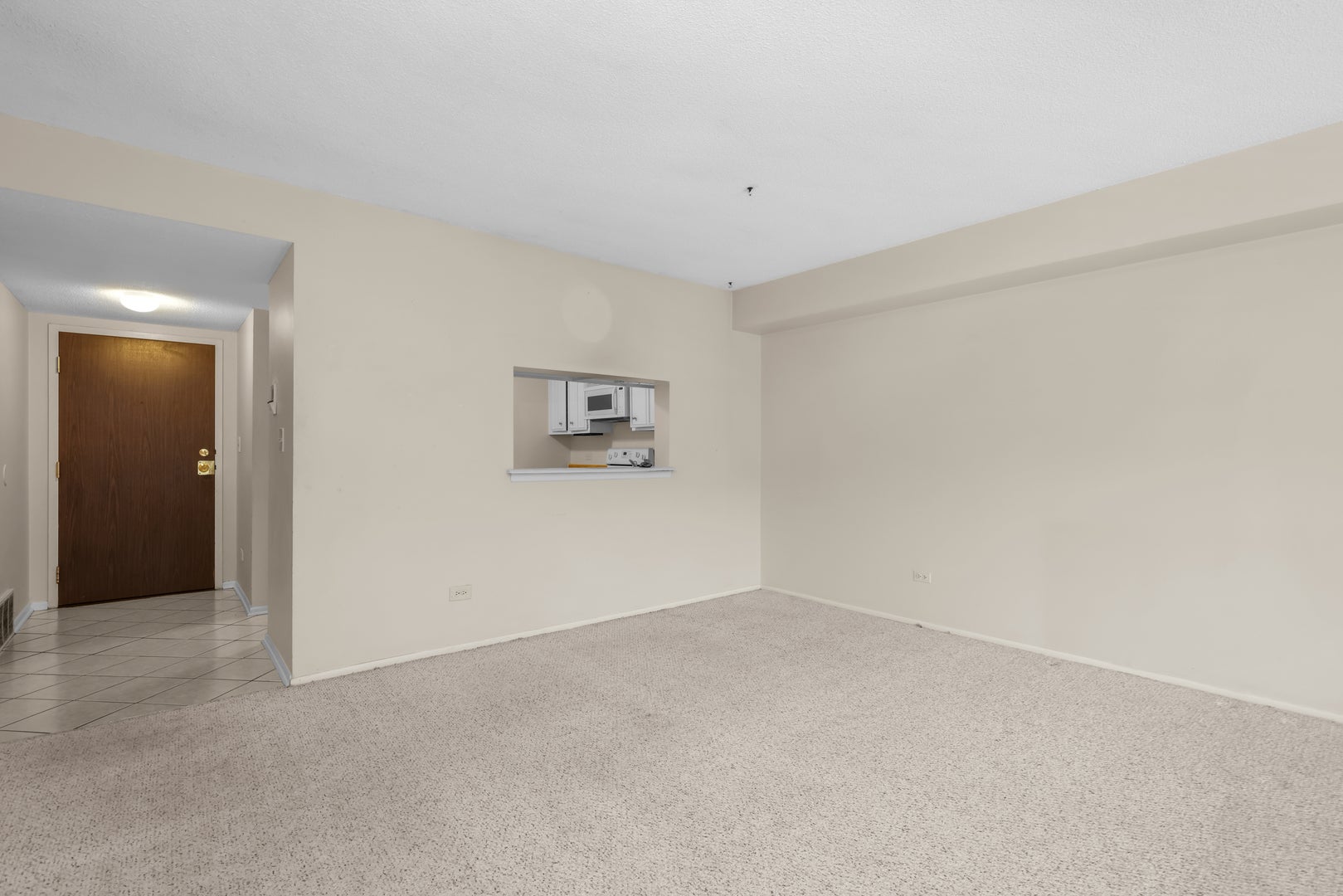 1265 N Sterling Avenue 204