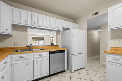 Tiny photo for 1265 N Sterling Avenue #204, Palatine, IL 60067 (MLS # 12789765)